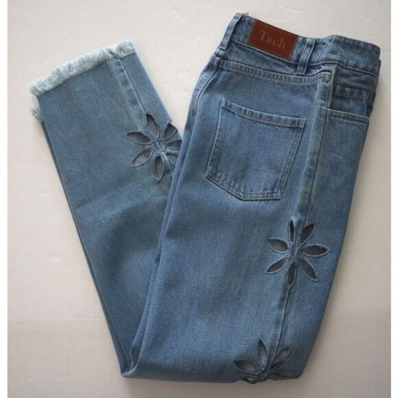 Tach x Free People Sz XS Blue Jazmin Cut-Out Flower Embroidered Denim Jeans - Picture 9 of 12